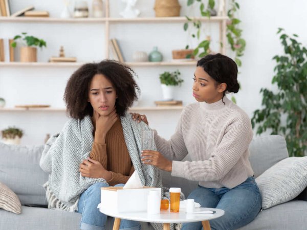 caring-for-health-of-friend-or-sister-at-home-at-c-2025-03-18-17-20-25-utc(1)